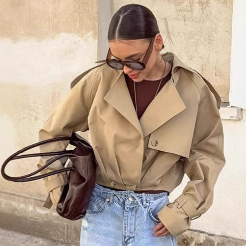 Damen kurz geschnittene Jacke mit großflächigem Revers und Bindeband Stalluxe