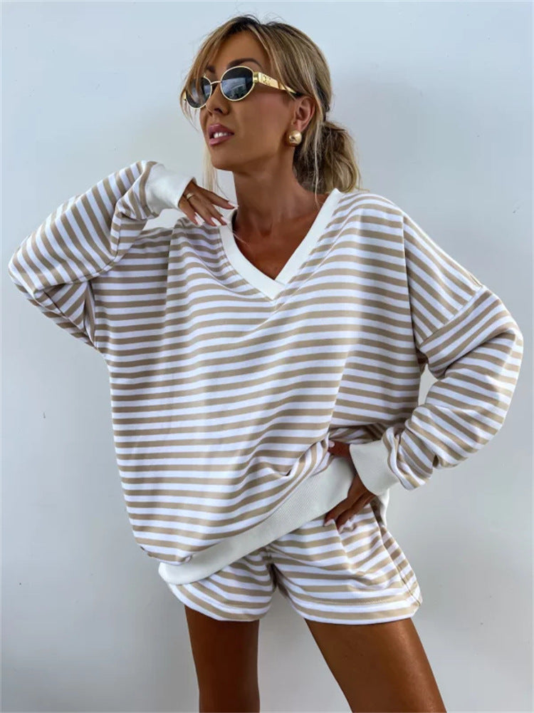 Damen lässiges V-Ausschnitt Sweatshirt und kurze Sporthosen Set Stalluxe