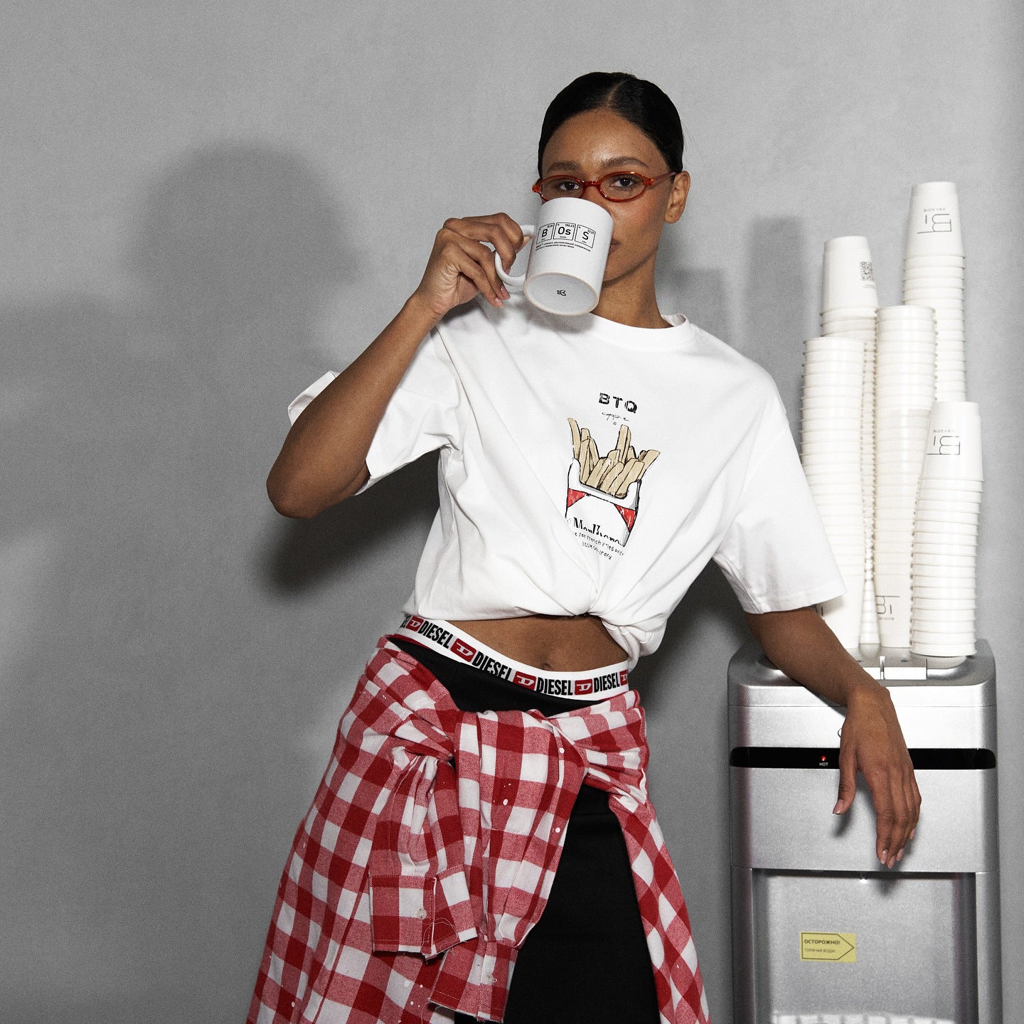 Damen T-Shirt mit kreativem Grafikdesign und komfortablem Schnitt Stalluxe
