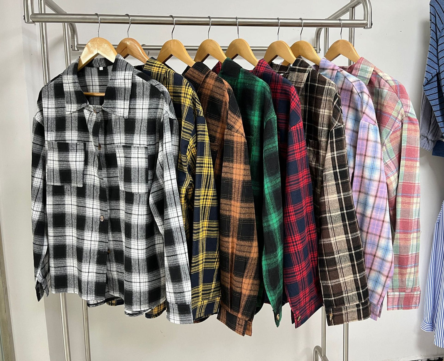 Damen Karierte Overshirtjacke mit lässigem Schnitt und praktischen Taschen Stalluxe