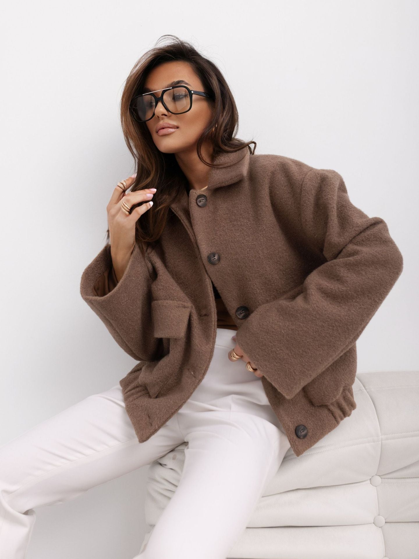 Damen Oversized Wolljacke mit Knopfdetails und elastischen Ärmeln Stalluxe
