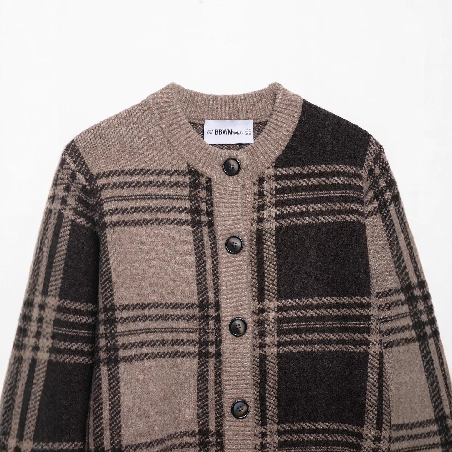Damen modische Strickjacke mit Karomuster und Knopfdetails Stalluxe