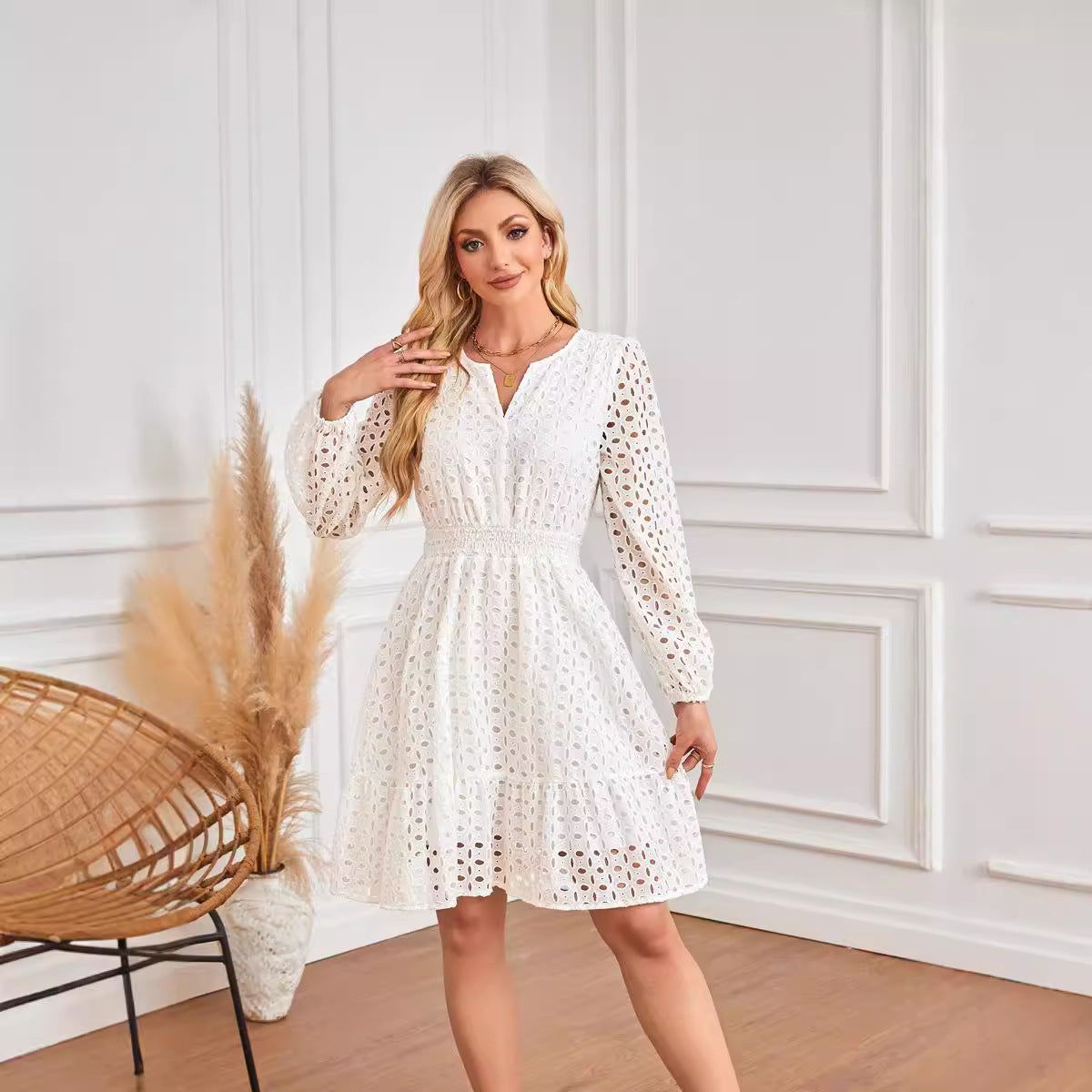 Damen Kleidungsstück mit Lochmuster Stalluxe