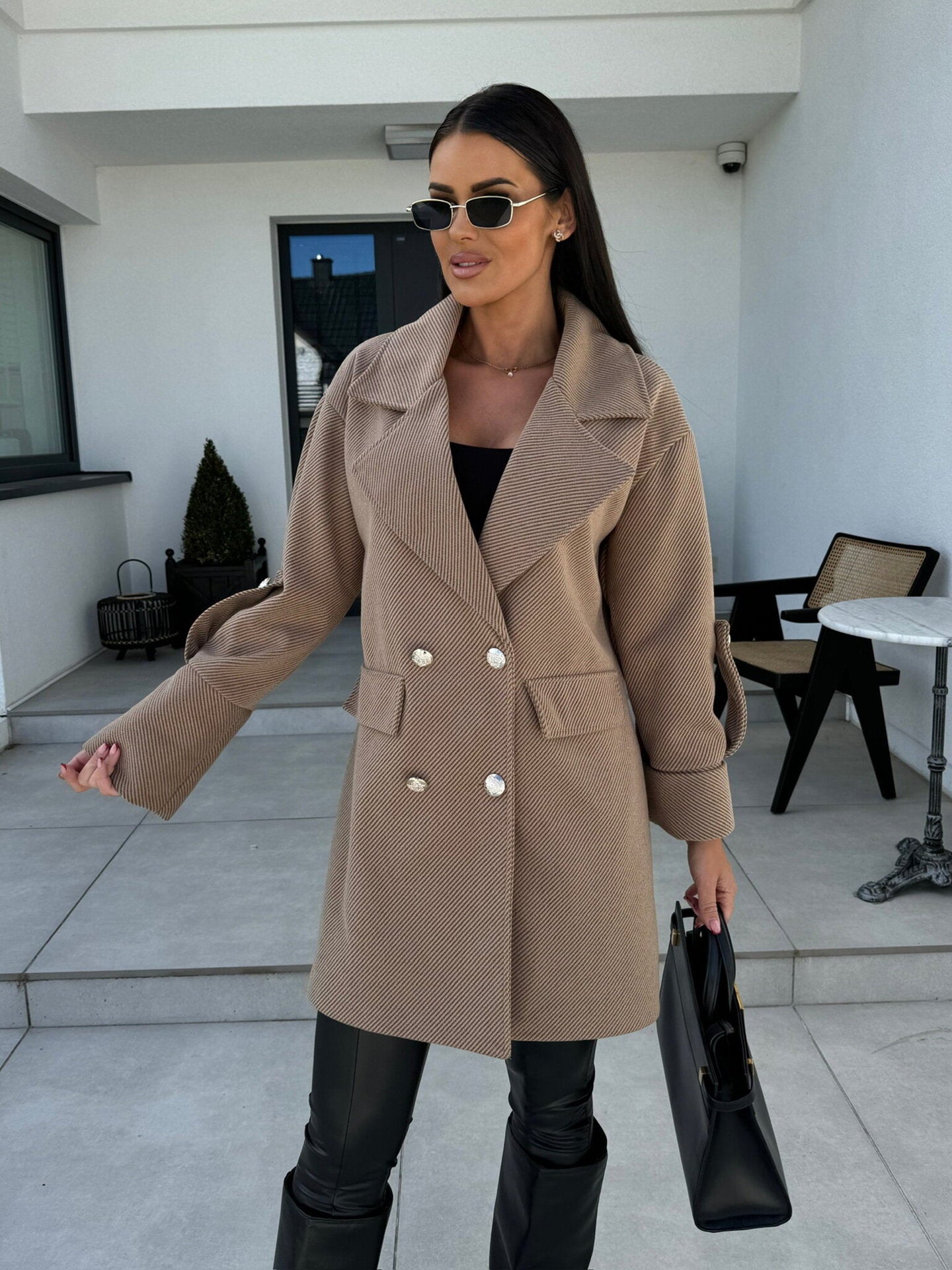 Damen Übergangsblazer im modischen Oversize-Schnitt mit schicken Knopfdetails Stalluxe