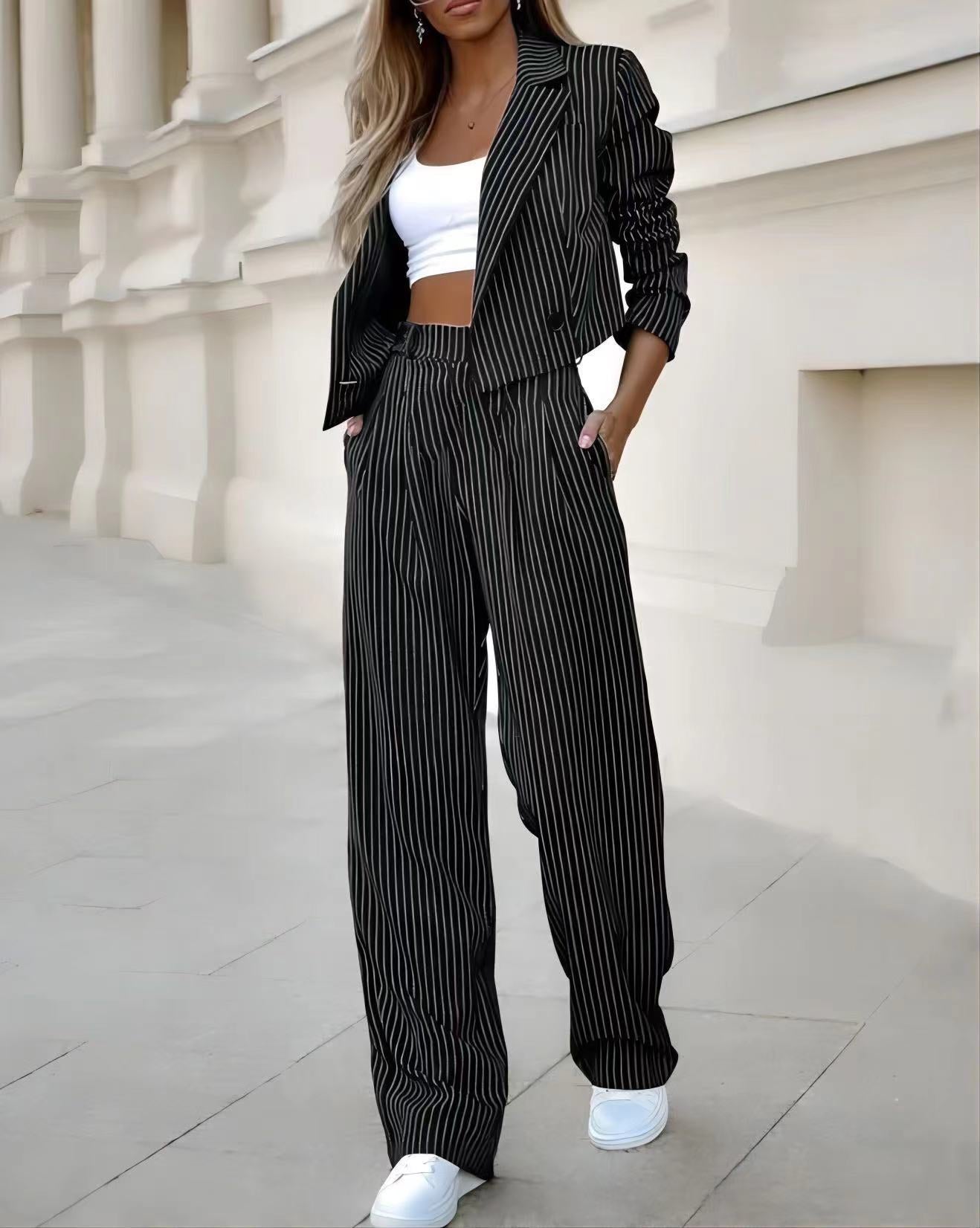 Damen modernes Blazer-Outfit mit weitem Schnitt und Streifenmuster Stalluxe