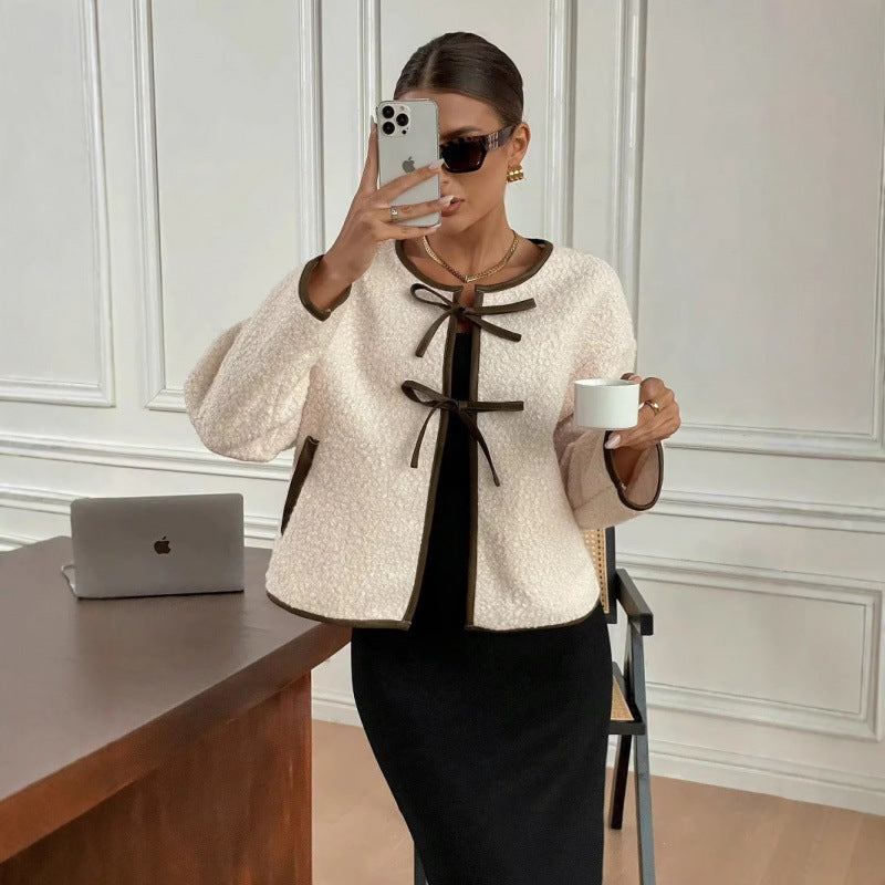 Damen kuschelige Fleecejacke mit eleganten Bindebändern Stalluxe