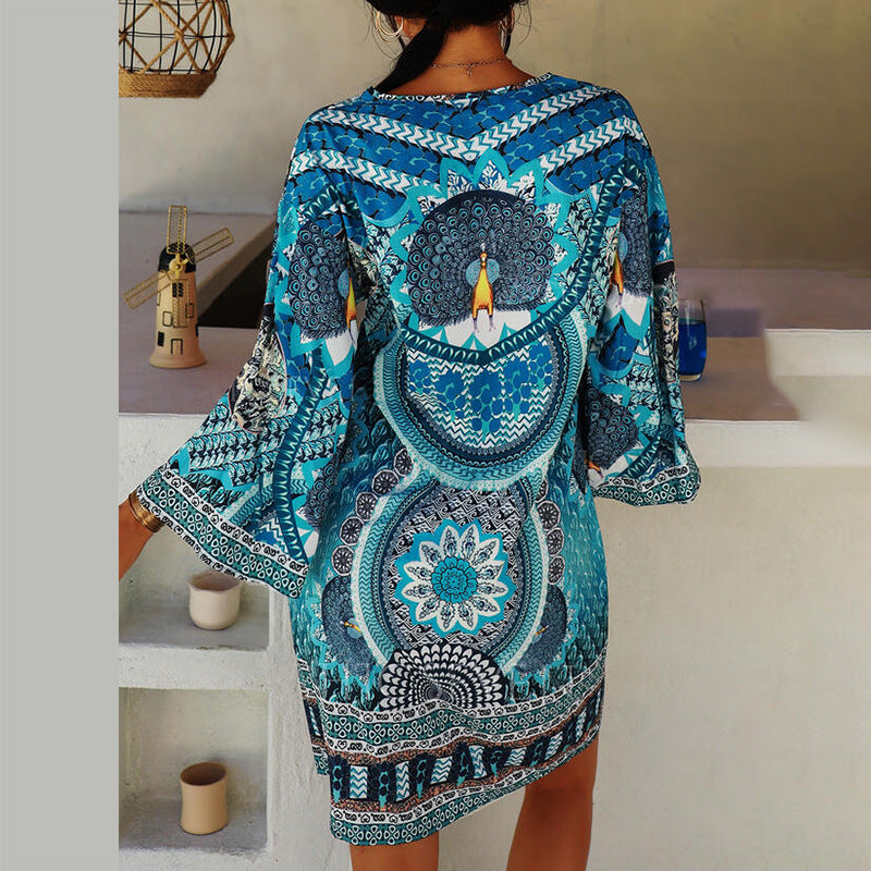 Damen Strandkleid mit voluminösen Ärmeln und außergewöhnlichem Muster Stalluxe
