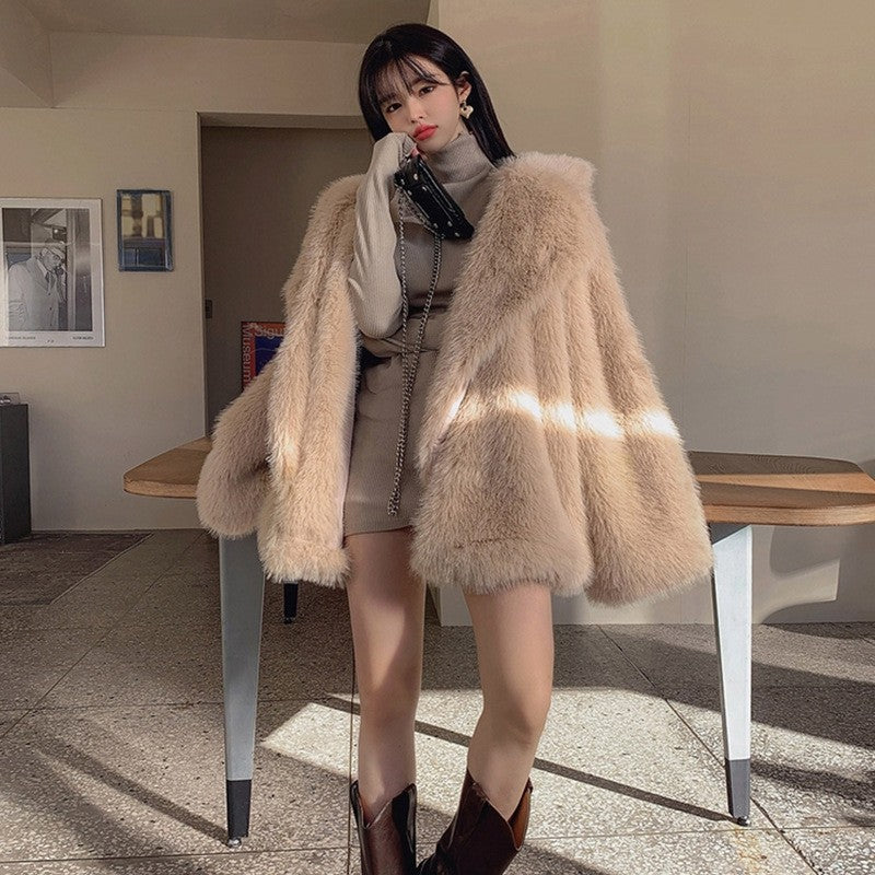 Damen Flauschige Kunstpelzjacke mit weiter Silhouette Stalluxe