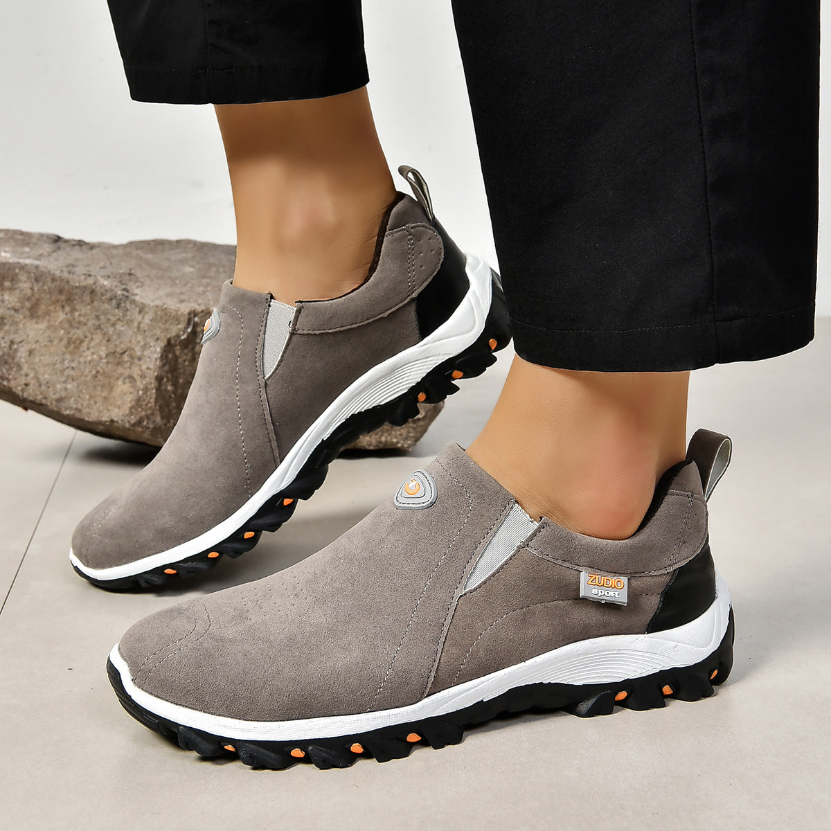 Damen sportliche Slip-On Sneakers mit atmungsaktivem Obermaterial und rutschfester Sohle Stalluxe