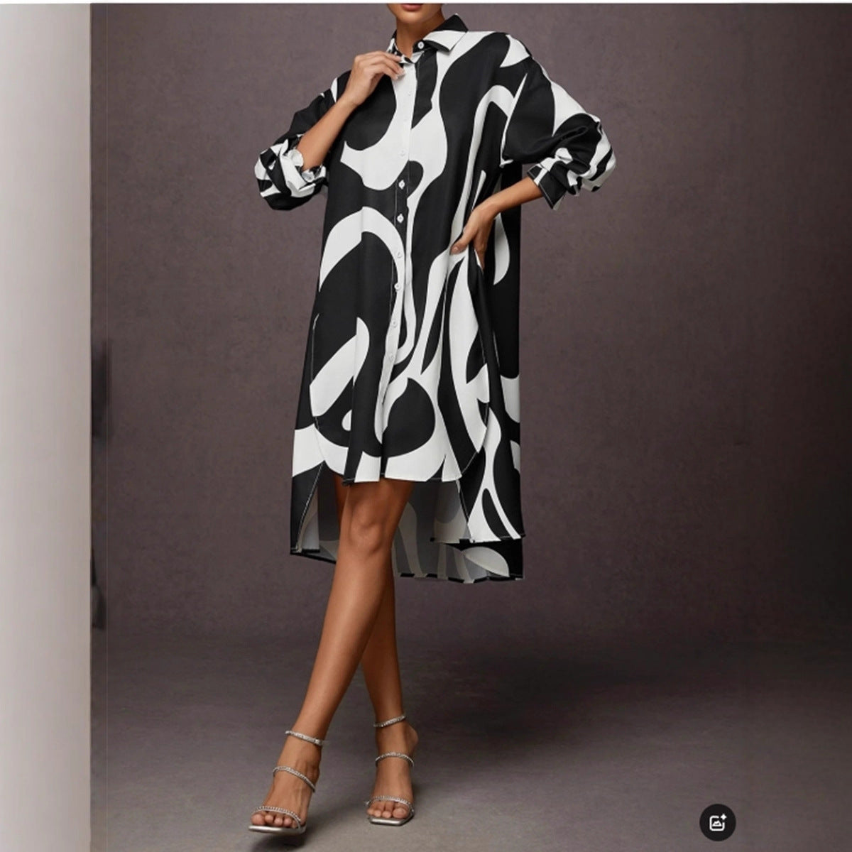 Damen Hemdblusenkleid mit modernem Grafikdruck und asymmetrischem Schnitt Stalluxe