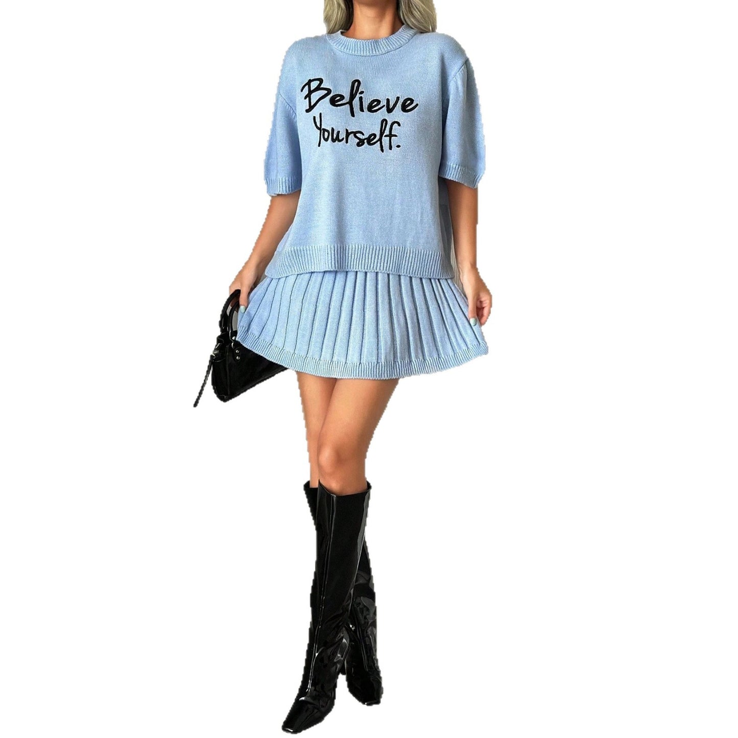 Damen Strickkleid mit einzigartigem Faltenrock und grafischem Aufdruck Stalluxe
