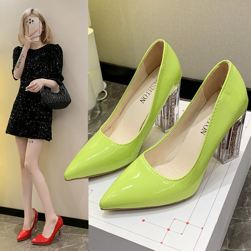 Damen Elegante High Heel Pumps mit transparentem Blockabsatz Stalluxe