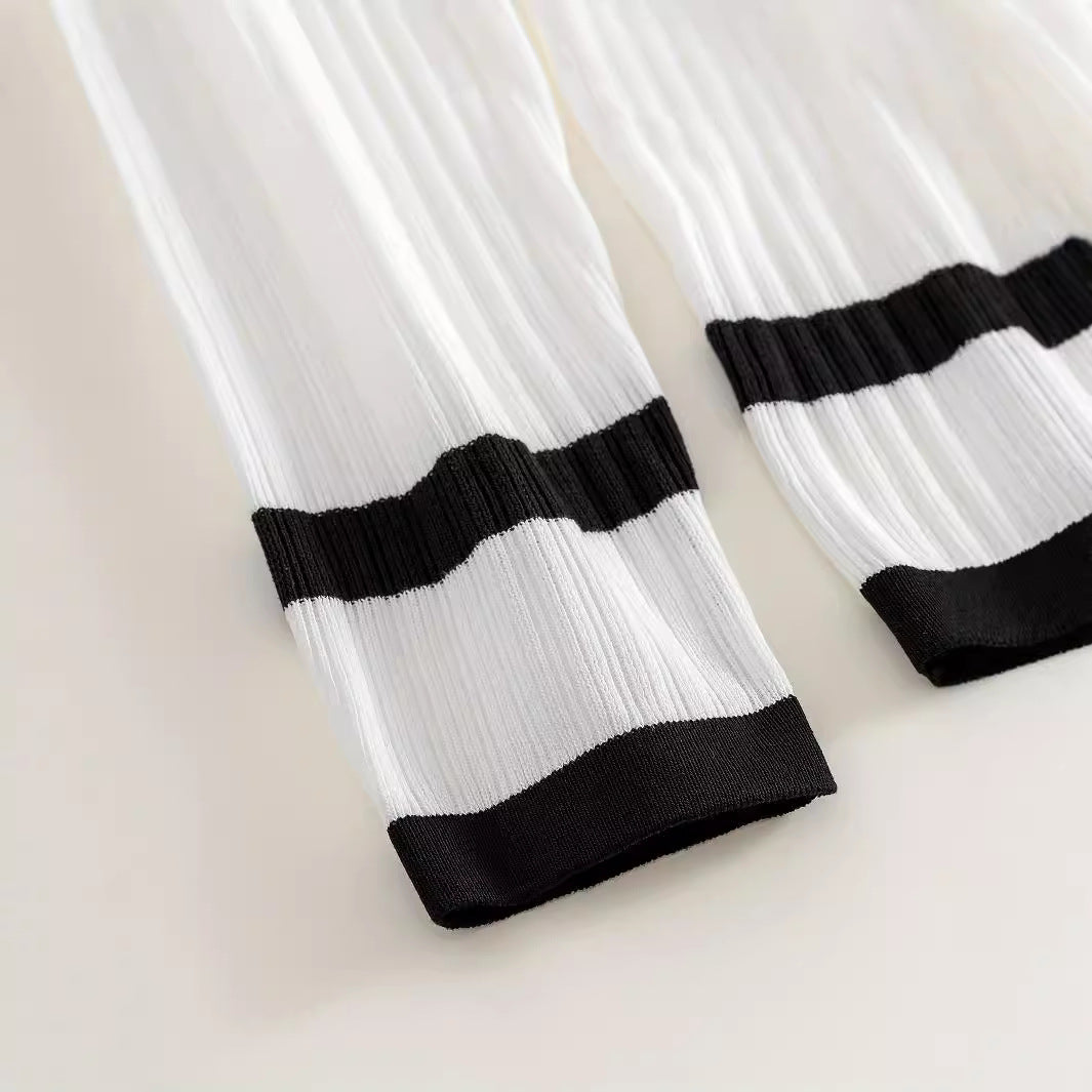 Damen figurbetontes Strickoberteil mit eleganten Knopfdetails Stalluxe