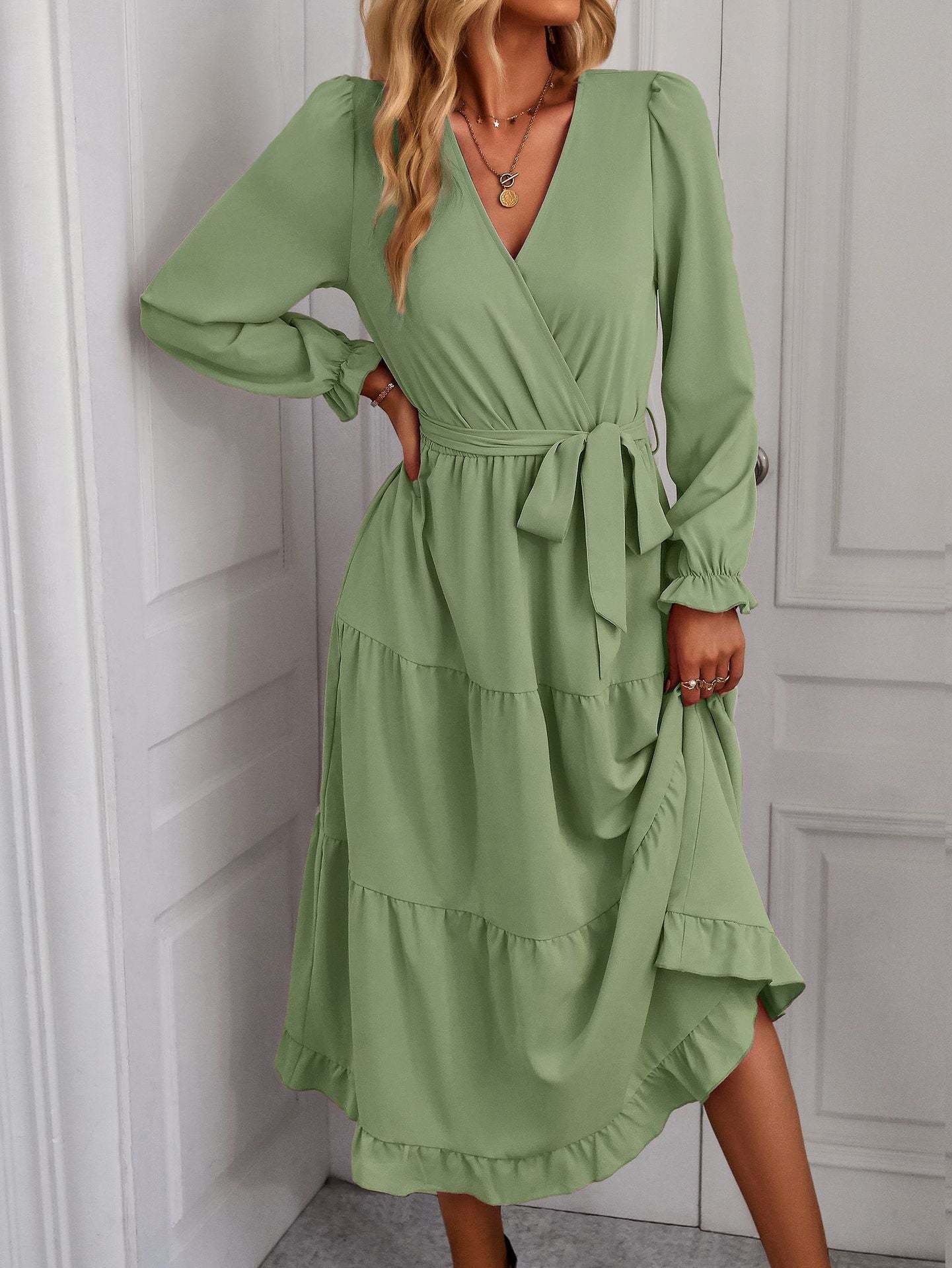Damen elegantes Wickelkleid mit Rüschendetails und Taillengürtel Stalluxe