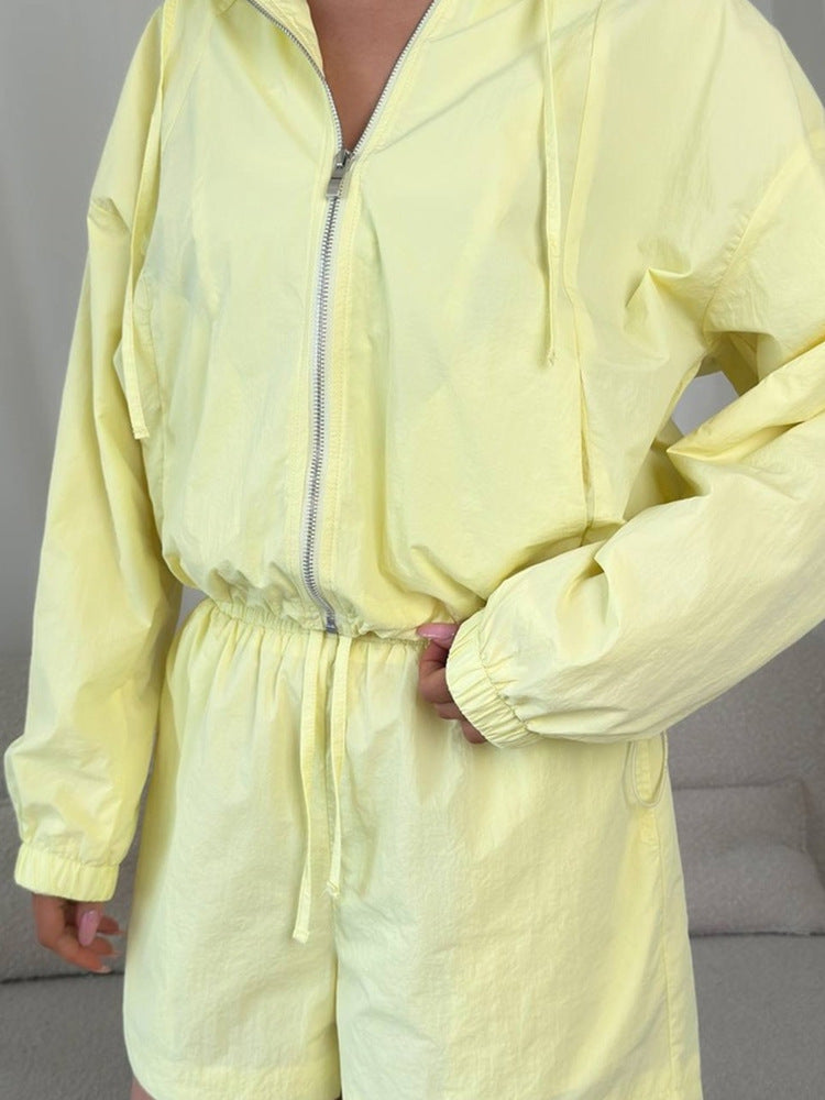 Damen modischer Kapuzenjacke und Shorts Set Stalluxe