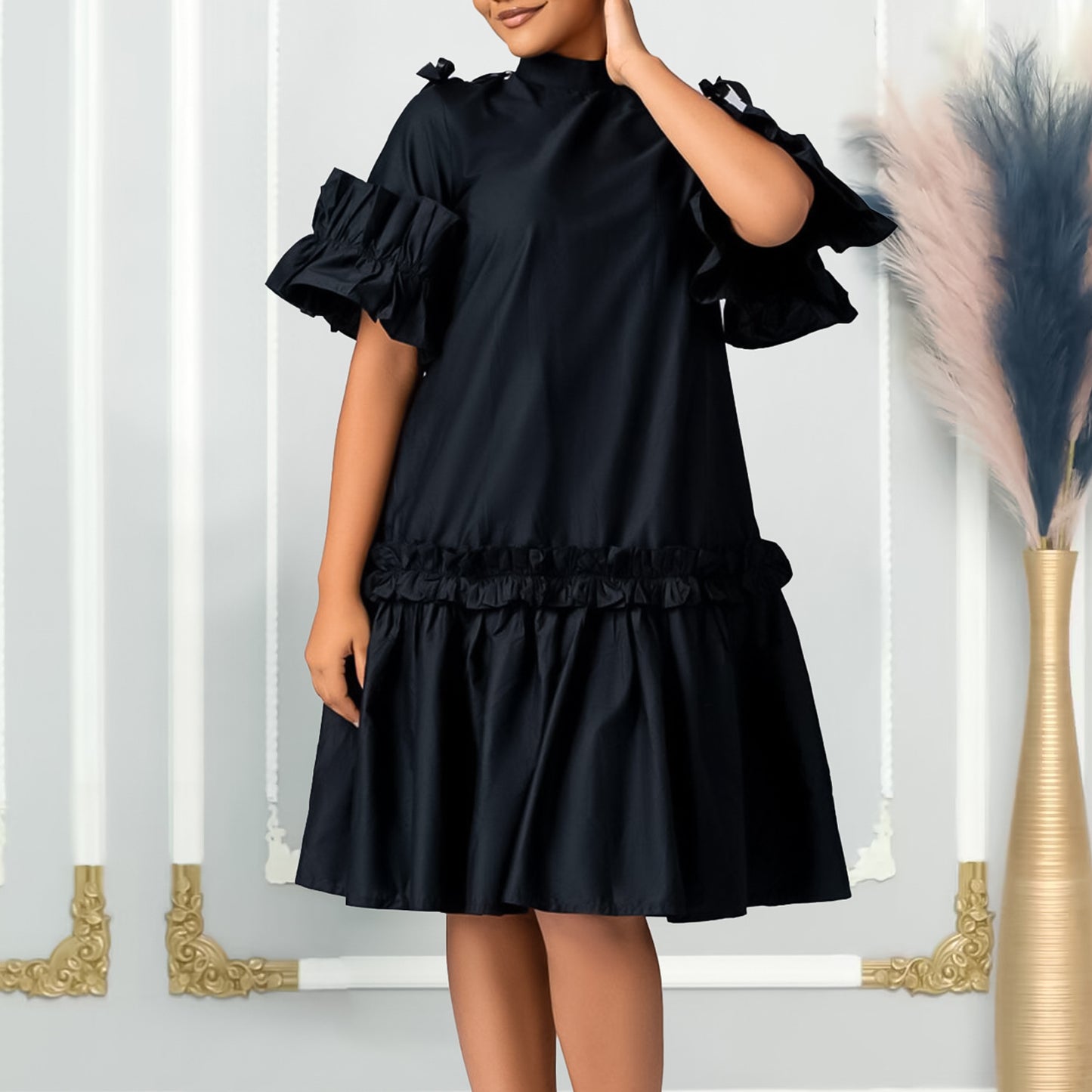 Damen Rüschenkleid mit hohem Kragen und Volantärmeln Stalluxe