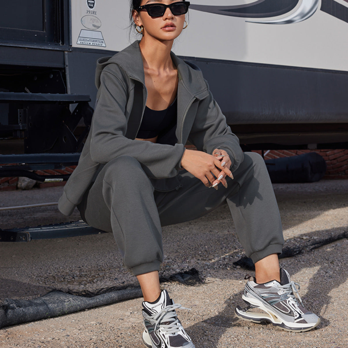 Damen sportlicher Fleece-Mantel mit großzügigen Taschen und elastischen Bündchen Stalluxe