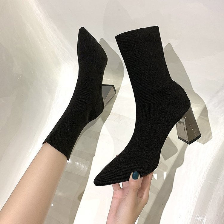 Damen Strickstiefeletten mit spitzem Design und elegantem Blockabsatz Stalluxe