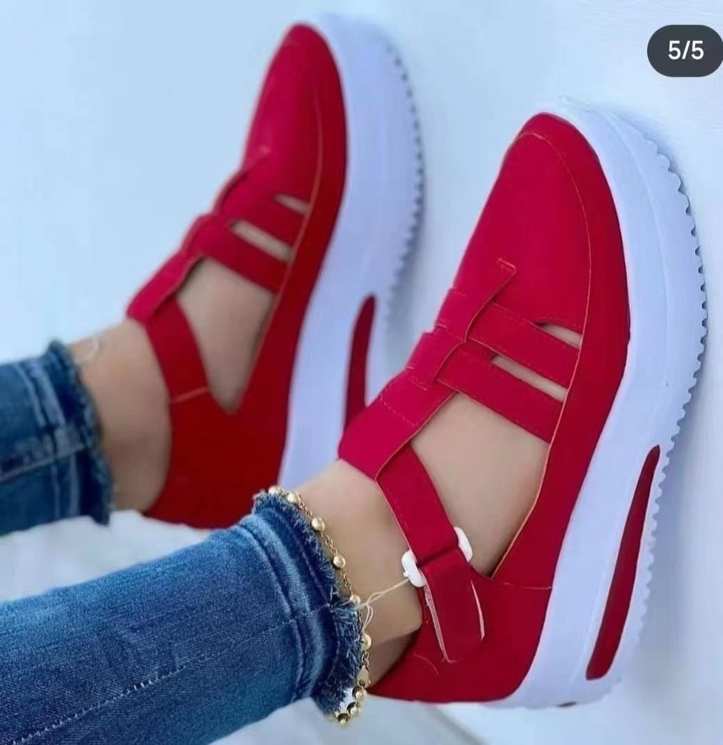 Damen Sportliche Slip-On Sneakers mit elastischen Trägern und rutschfester Sohle Stalluxe