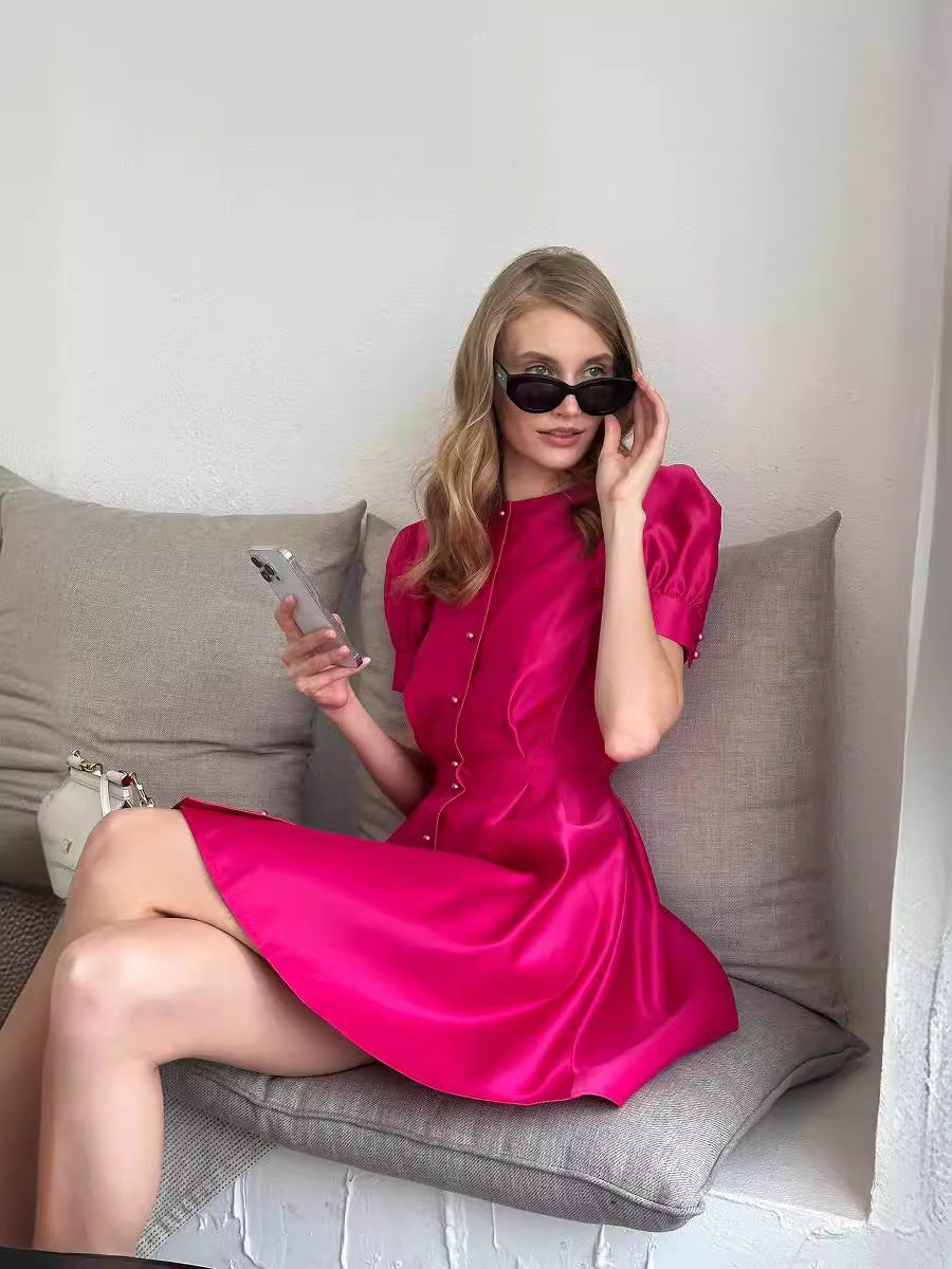 Damen Knielanges Satin-Kleid mit Puffärmeln und Knopfleiste Stalluxe