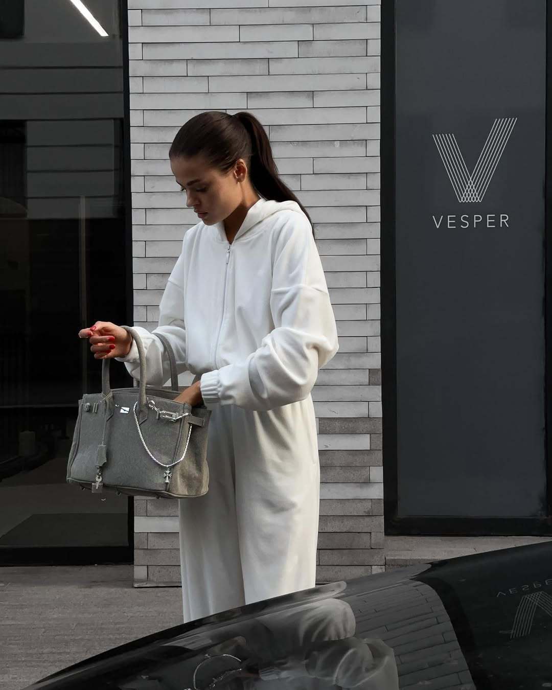 Damen Lässiger Fleece-Jumpsuit mit Kapuze und praktischen Taschen Stalluxe