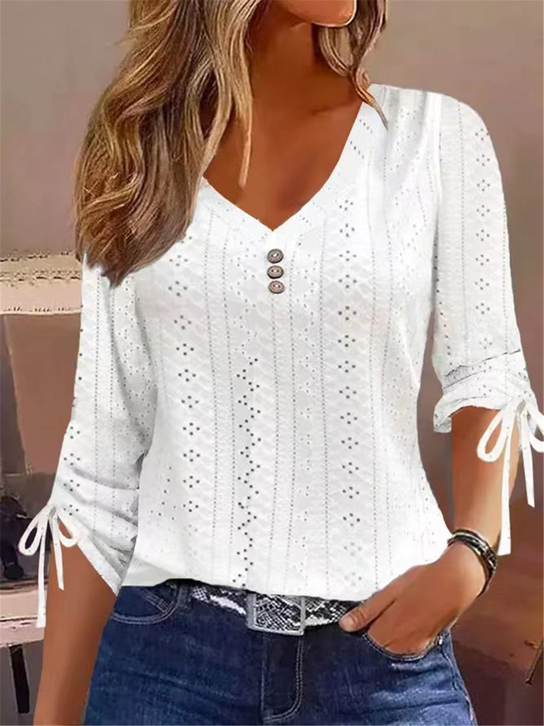 Damen Lässiges Oberteil mit gehäkeltem Design und dekorativen Knöpfen Stalluxe