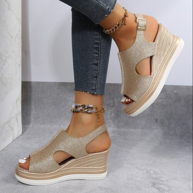 Damen Wedgesandalen mit elegantem Cut-Out-Design und verstellbarem Riemen Stalluxe