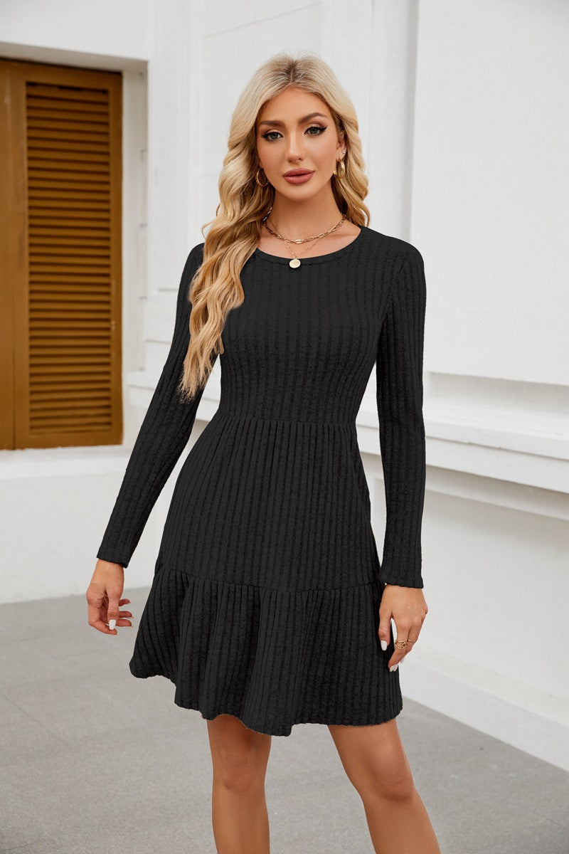 Damen gestricktes Midikleid mit voluminösem Rockteil und feiner Rippenstruktur Stalluxe