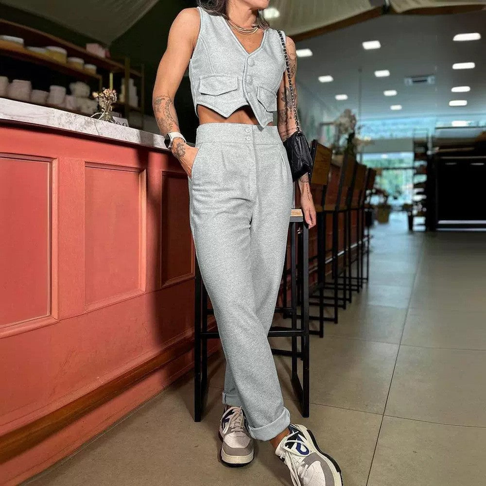 Damen Zweiteiler mit trendy Cut-Out und Knopfdetails Stalluxe