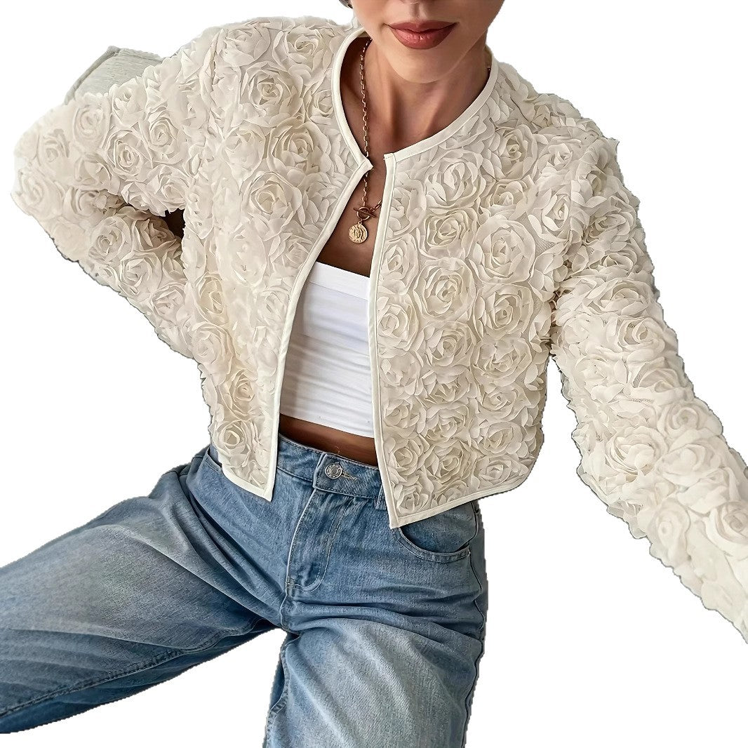 Damen kurz geschnittene Blütenjacke mit floralem Design und sanften Texturen Stalluxe