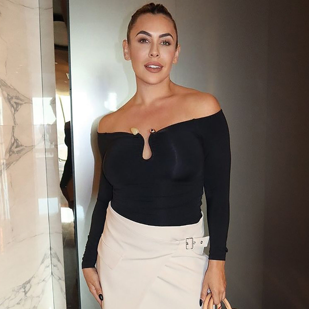Damen Off-Shoulder Top mit Raffung und dekorativem Ausschnitt Stalluxe