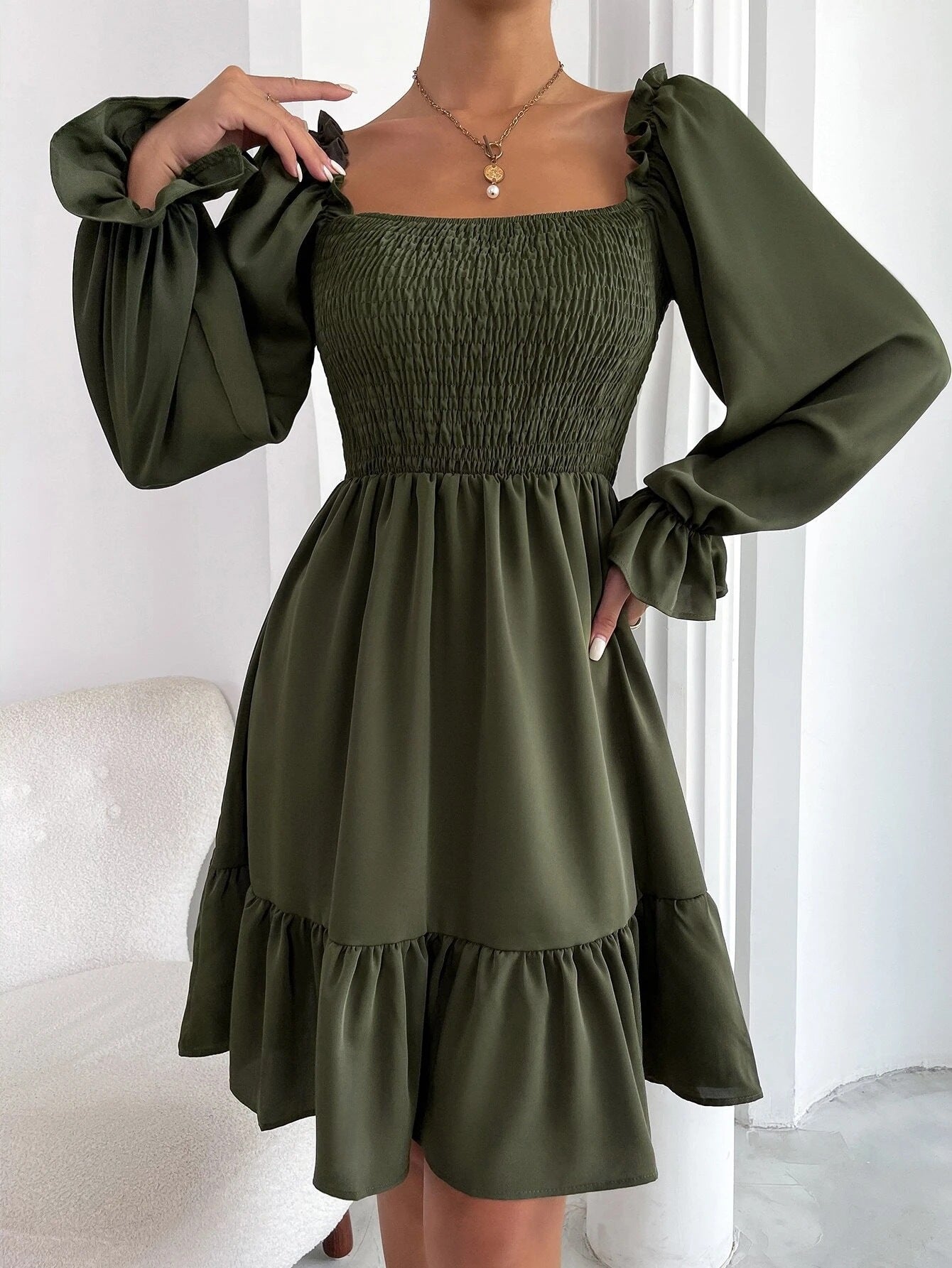 Damen Puffärmel Kleid mit Rüschendetails und elastischem Oberteil Stalluxe