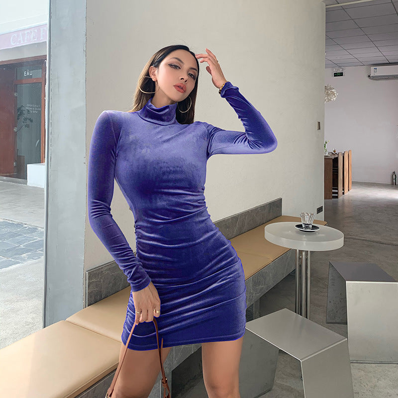 Damen figurbetontes Velours-Minikleid mit hochgeschlossenem Kragen und Raffungselementen Stalluxe