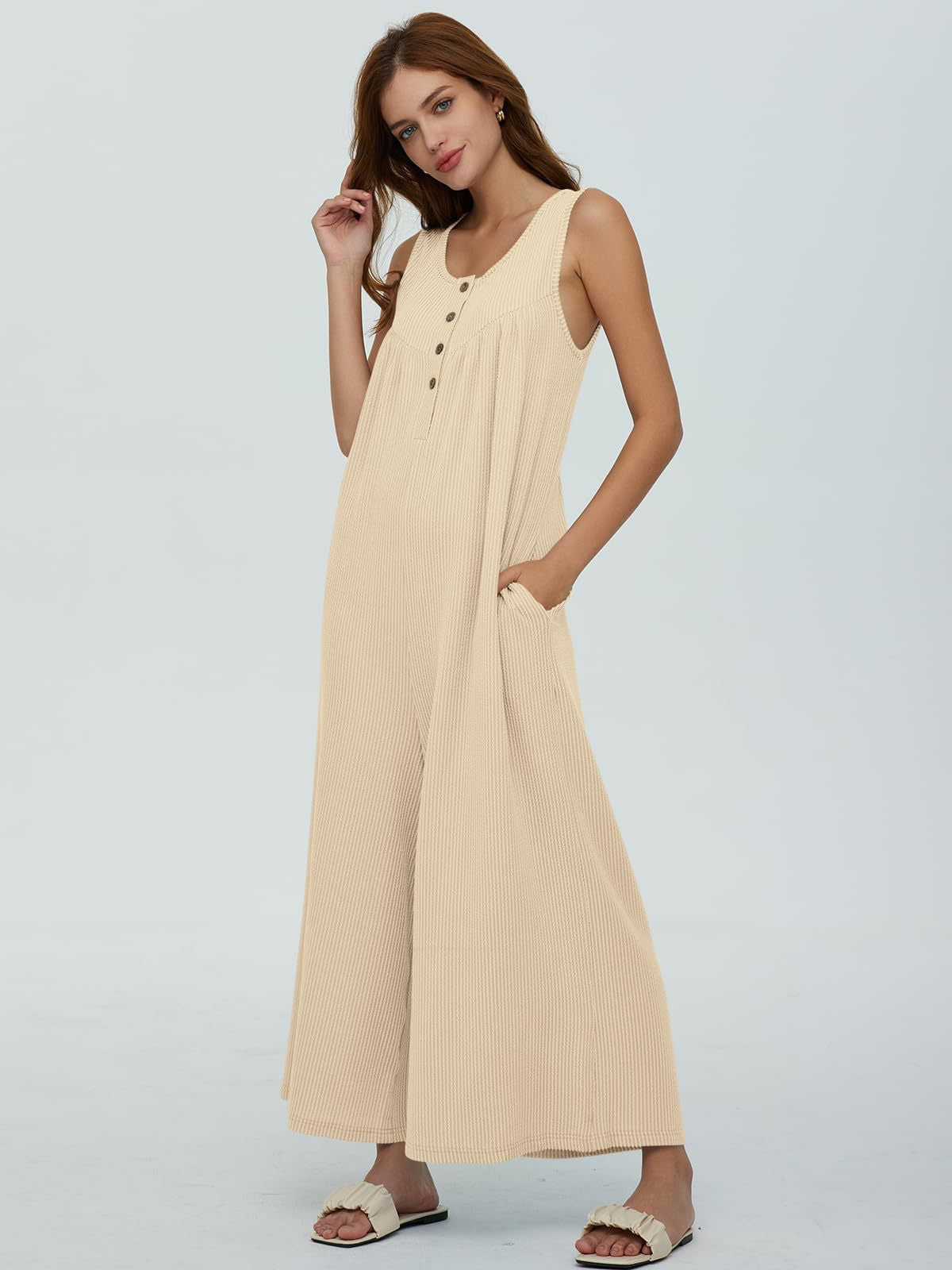 Damen Luftige Jumpsuit mit Knopfdetails und Taschen Stalluxe