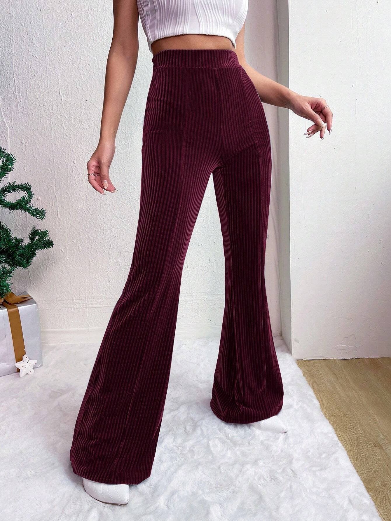 Damen Elegante und bequeme Samthose mit vertikalen Streifen Stalluxe