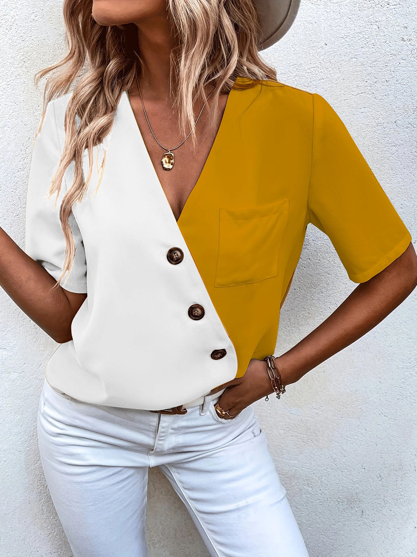 Damen Designer-Bluse mit asymmetrischem Schnitt und elegantem Knopfverschluss Stalluxe