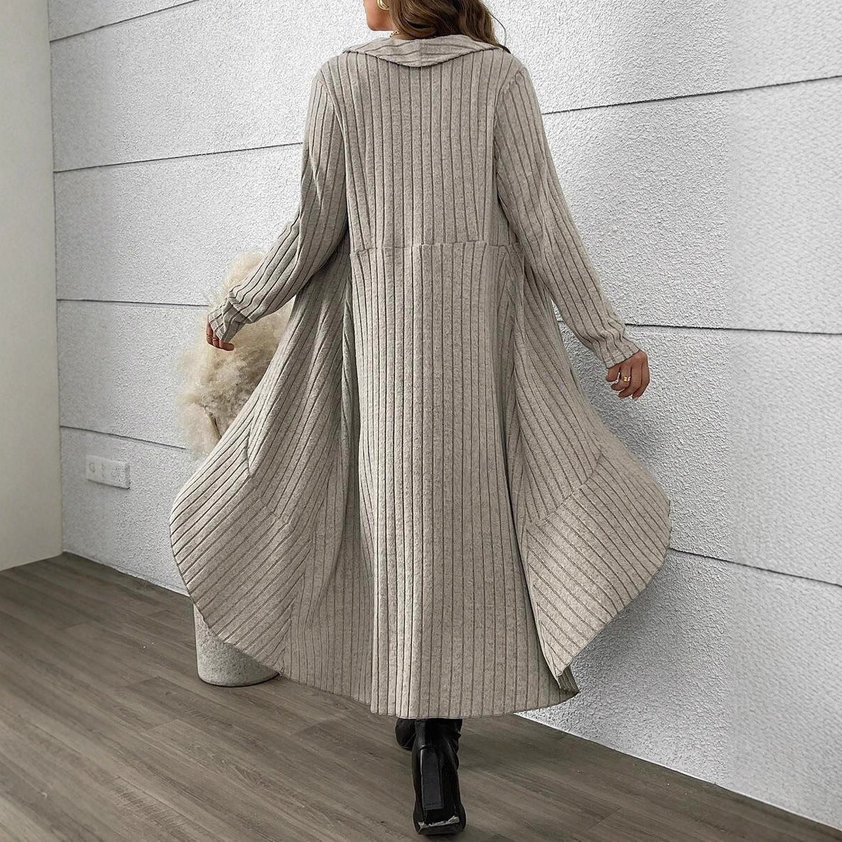 Damen Strickjacke mit asymmetrischem Schnitt und dekorativem Gürtel Stalluxe