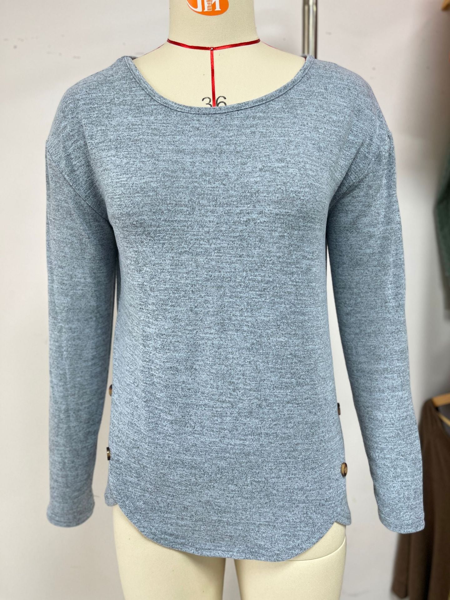 Damen lässiges Longsleeve Oberteil mit modernen Knopfdetails Stalluxe