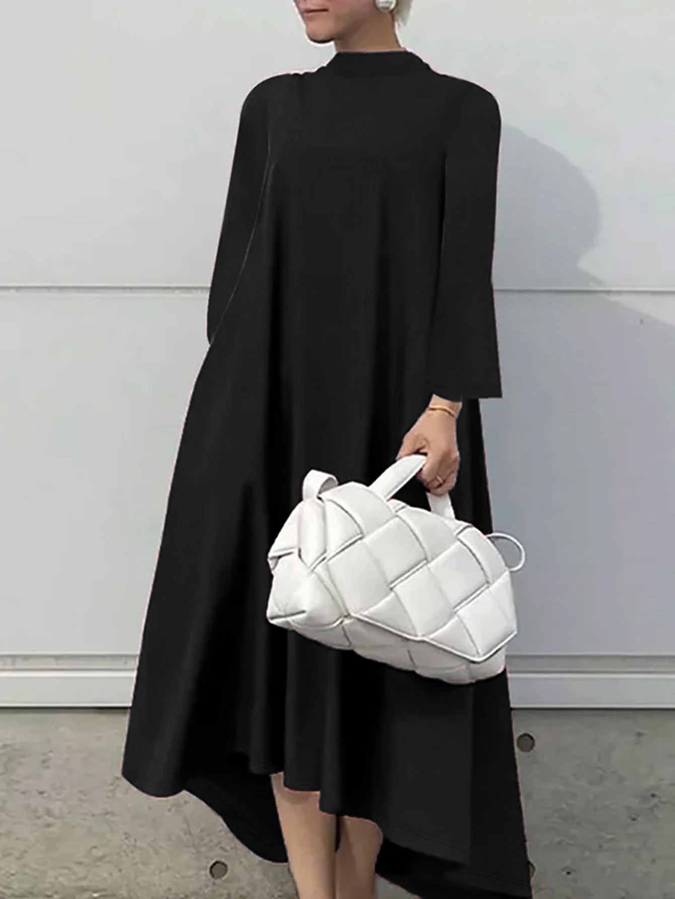 Damen Maxikleid mit asymmetrischem Schnitt und hohem Kragen Stalluxe