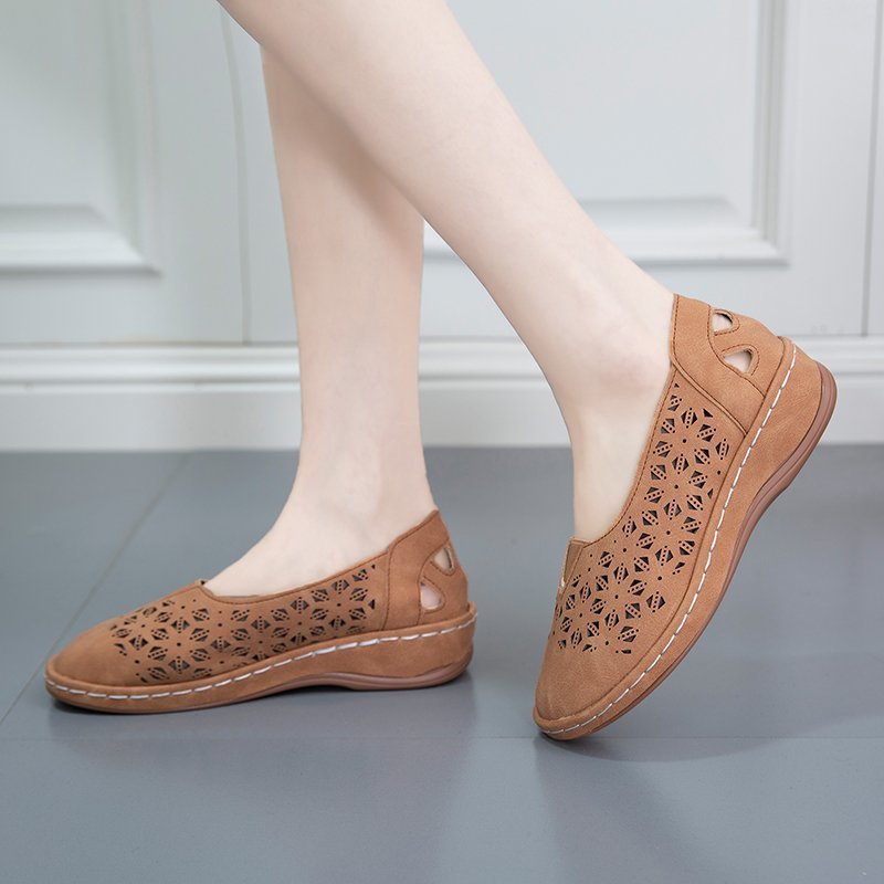 Damen elegante Clogs mit luftigen Schnittmuster und bequemer Sohle Stalluxe
