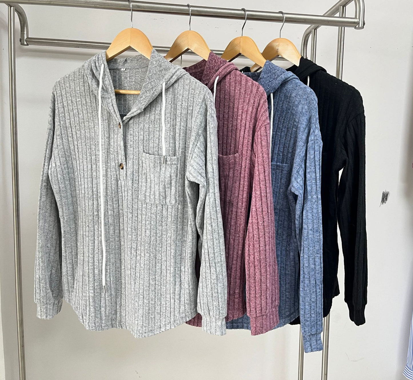 Damen lässiger Hoodie mit Knopfleiste und strukturiertem Design Stalluxe