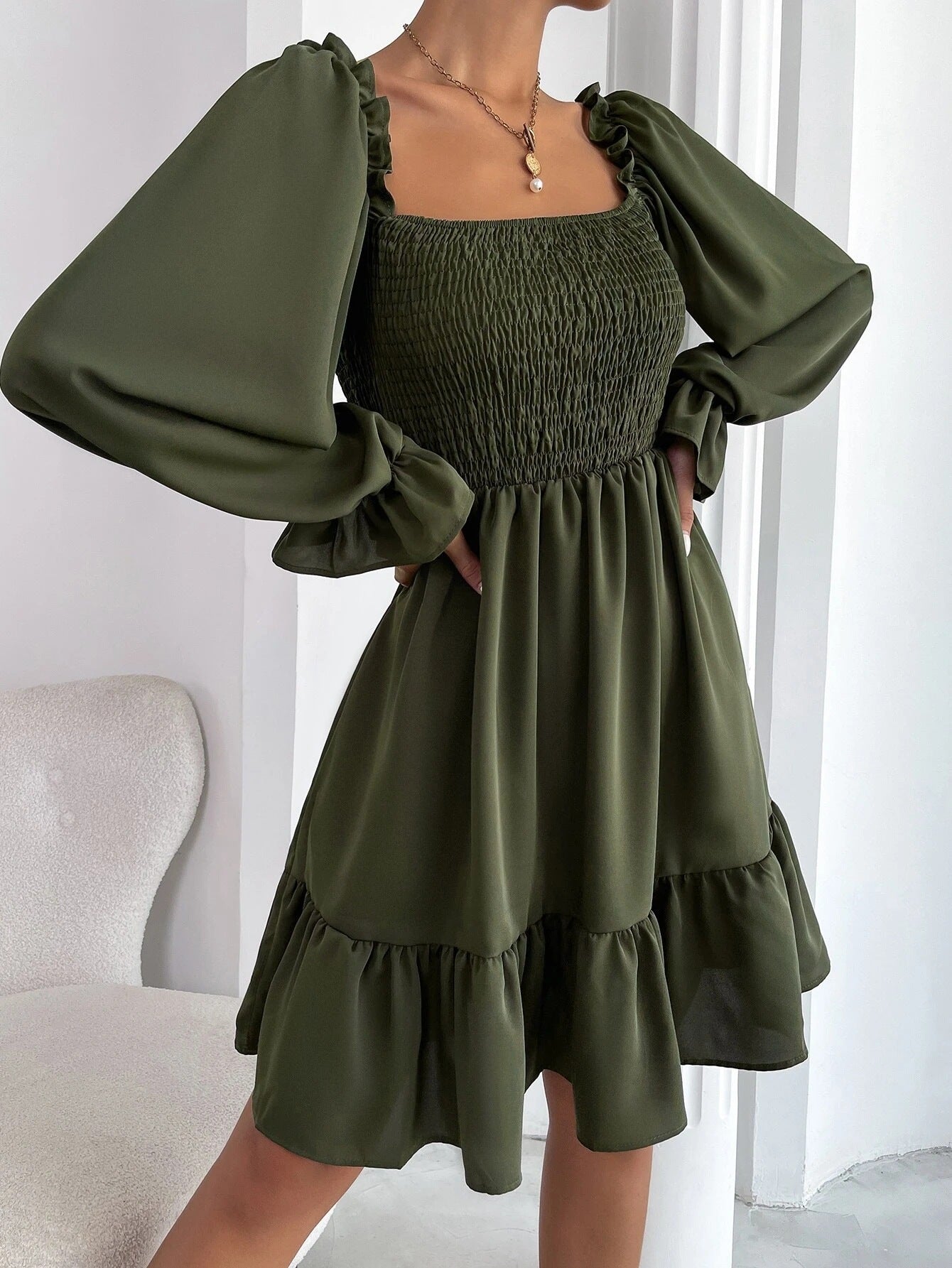 Damen Puffärmel Kleid mit Rüschendetails und elastischem Oberteil Stalluxe