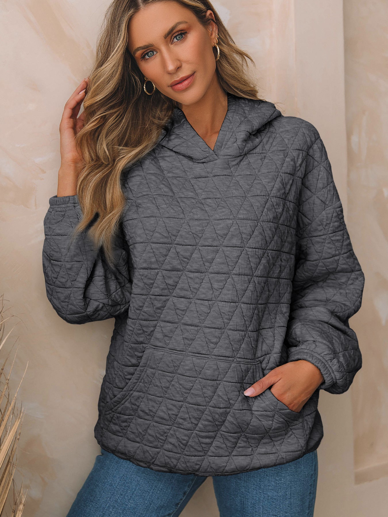 Damen gesteppter Kapuzenpullover mit oversized Schnitt und praktischen Taschen Stalluxe