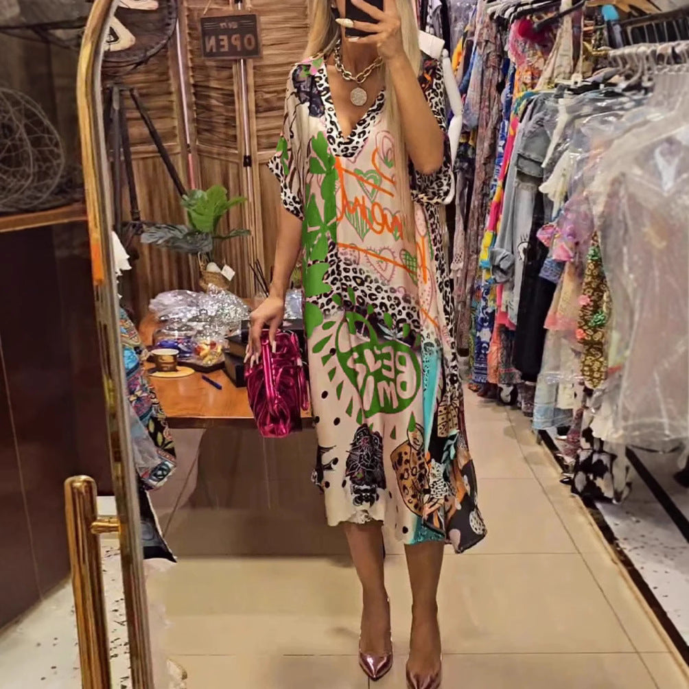 Damen Auffälliges Strandkleid mit bunten Mustern und lockerer Passform Stalluxe