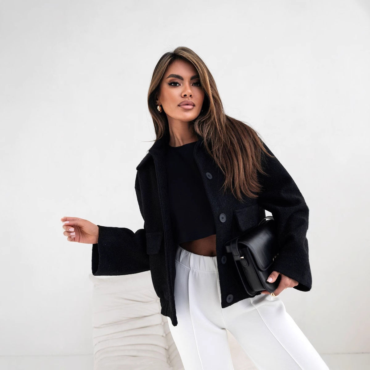 Damen Oversized Wolljacke mit Knopfdetails und elastischen Ärmeln Stalluxe