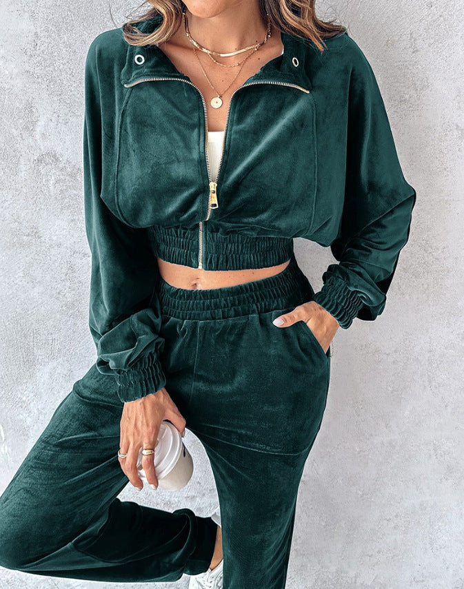 Damen Sportliches Set aus hochwertigem Samt mit cropped Jacke und bequemen Pants Stalluxe