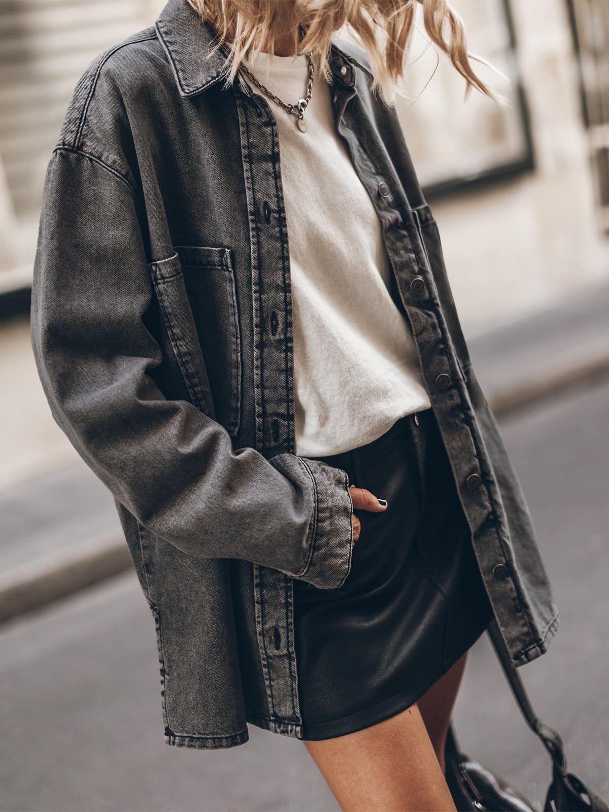 Damen Oversized Denimjacke mit moderner Waschung und praktischen Taschen Stalluxe