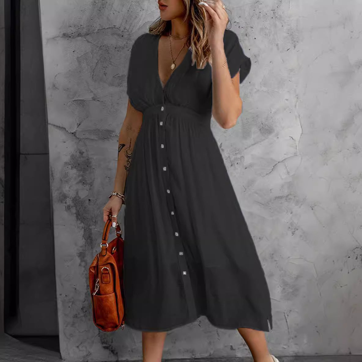 Damen entspannendes Kleid mit Knopfleiste und fließendem Schnitt Stalluxe