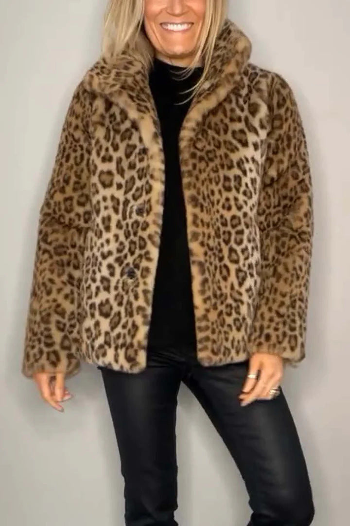 Damen Flauschige Leopardmuster Jacke mit hohem Kragen Stalluxe
