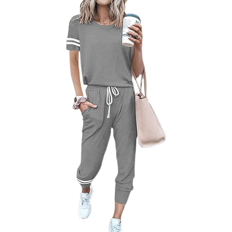 Damen Freizeitanzug mit stylishem Kontraststreifen Stalluxe